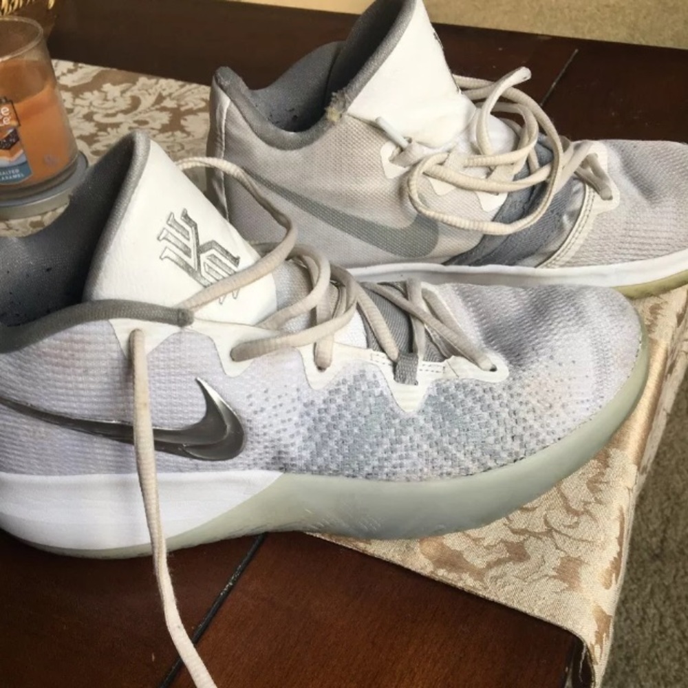 Nike Kyrie FlyTrap size 9.   All white, see pics.